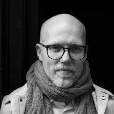 En stor del af Startup Livet er ikke så glamourøst. Vi skal Pitche for  Nordic Health Lab om 3 timer og her sidder jeg og limer vores prototype, så  vi kan være