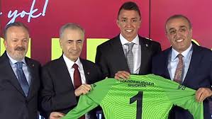 Tosuncuk'un en yakınındaki isim her şeyi ifşa. Muslera Nin Formasi Icin 15 Bin Tl Ntvspor Net