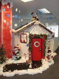 His doghouse was created from scratch. 33 Christmas Cube Decorations Ideas Office Christmas Decorations Office Christmas Christmas Cubicle Decorations