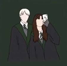 This art lesson will show you how to draw draco in a very easy way, using basic geometric shapes, letters, and numbers. Pin De Sydney Devine En Icons Fotos De Harry Potter Fotos De Perfil Libros De Harry Potter