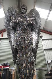 Tps game, mmo battle, players win by beating others with different gears/techniques in the map within the time. Ala Krivov On Twitter Knife Angel By Alfie Radley Sculpture Made Out Of 100 000 Knives Sculpture Alfieradley Knives Iron Art