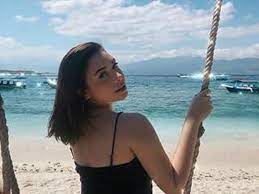 Salah satu karakter rachel vennya dalam bisnis yang patut dikagumi adalah keberaniannya dalam eits, sebelum memulainya, rachel juga melakukan riset dulu loh, dan hasilnya banyak yang. Dituding Jadi Selingkuhan Suami Rachel Vennya Lindsey Stuart Fitnah