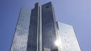 Tallest twin towers in frankfurt, also tallest building completed in the 1980s. Mehr Geld Fur Sewing Co Milliardenboni Bei Der Deutschen Bank Tagesschau De
