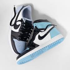 Pin On Sneakers