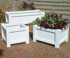 Our large rectangular planters are perfect for screening views or creating separate seating areas in large open spaces in any hospitality, commercial, or residential environment. Small Square Planter From Walpole Outdoors