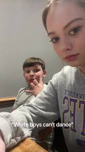 kate 💌 (@katelynn.elizzz)