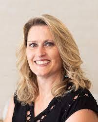 Lori Streit's Instagram, Twitter & Facebook