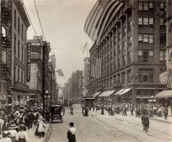 St Louis Is A City And Port In The U S State Of Missouri The City Developed Along The Western Bank Of Th St Louis Missouri St Louis Skyline American Cities