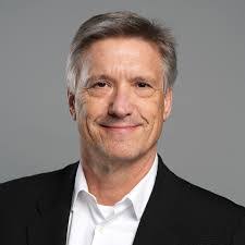 Almer Mendoza's Instagram, Twitter & Facebook