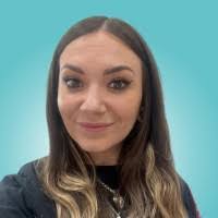 Ellie Ford's Instagram, Twitter & Facebook