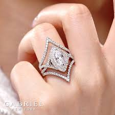 The Saffron Style Er12640m4w44jj Ring Jacket An13695l W44jj Intricately Crafted The Saffron Engagement Ring Is Truly A Work Of Art Inspired By Love Passi