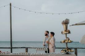 Con una bellissima cerimonia sulla spiaggia dorata di scicli, in sicilia, si sono promessi amore per tutta la vita! Un Matrimonio In Nunzio Bruno Fotografo Di Matrimoni In Sicilia