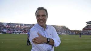 On this picture released by photosport, uruguayan football coach martin lasarte is seen during the copa chile championship final between colo colo. Martin Lasarte En Conversando En Casa Youtube