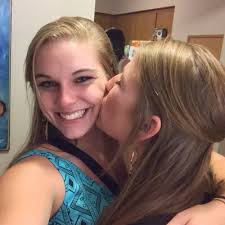 Sara Buffington (@SaraBuffBuff)