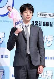 마동석, 박정민, 정해인, 염정아가 캐스팅되었고, 조금산의 웹툰을 원작으로한 영화이다. ì‹œë™ ë°•ì •ë¯¼ ë§ˆë™ì„ í˜•ì´ í˜„ìž¥ì— ì˜¤ë©´ ì˜ì§€ëë‹¤ Sbsì—°ì˜ˆë‰´ìŠ¤