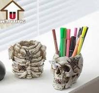Custom High Quality Vintage Simulation Skull and Bone Model Decoration Home  Decoration Resin Material Crafts