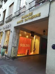 St Etienne Juillet 2019 Saint Etienne Favorite Places Neon Signs