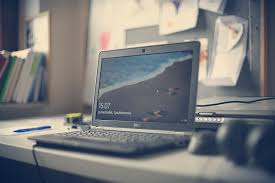 Just received my new xps 15 9510, unfortunately i am hit by the display hinge issues. Black Dell Laptop White Desk Access Blur Connection Contemporary Piqsels
