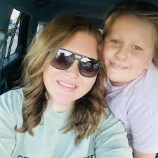 What are some recommended obstetricians in our area?