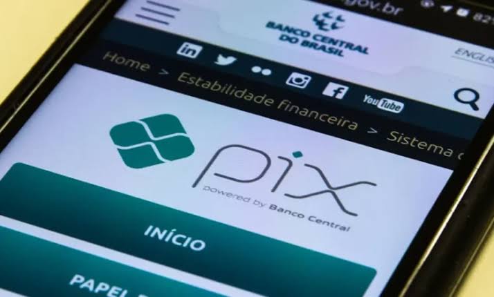 Pix passa a valer em 8 países e vira alternativa mais barata que cartão para turistas