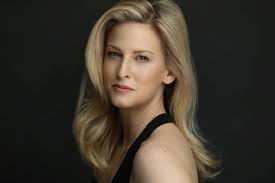 Angela Reda's Instagram, Twitter & Facebook