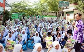 Rizieq tak pernah mengenyam pendidikan sebagai seorang murid di madrasah. Wadahi Karya Literasi Siswa Smp Negeri 51 Surabaya Terbitkan Majalah Siedoo