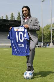 He was a member of the swiss national team for eleven years. Do You Speak Hakan Zum Runden Leder