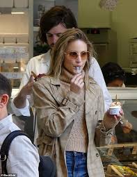 Marshall chose a very different path than his father paul marshall, who is a hedge fund millionaire and adviser to nick clegg. Dianna Agron And Husband Winston Marshall Enjoy Trip To Lake Como Daily Mail Online