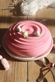 Rose Bonbon Entremets Mousse Coco Insert Fraise Recette Mousse Noix De Coco Gateaux Et Desserts Mousse Coco
