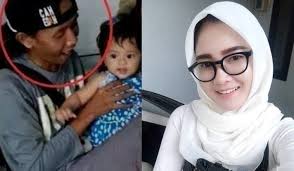 Nella kharisma menemani suami tercinta dory harsa makan malam. Istrinya Berpenghasilan Miliaran Suami Nella Kharisma Masih Kerja Sebagai Penabuh Gendang