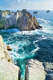 Pointe De Pen Hir Sur La Presqu Ile De Crozon Bretagne Beautiful Nature Beautiful Landscapes Nature Photography