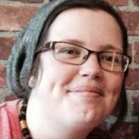 Sara Prust's Instagram, Twitter & Facebook