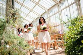 Insekten summen überall und dazu das ambiente des cafe im botanischen garten… Hochzeit Im Botanischen Garten Von Hochzeitsbildergeschichten