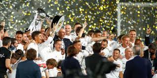 Los blancos, que cerraron la temporada con el séptimo doblete de copa de europa y liga de su historia, siguen siendo. Real Madrid Wins La Liga In The Most Un Real Madrid Way Wsj