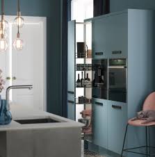 I mean can you ever have too much storage space in here are some tips for maximizing storage space in a kitchen and how to make what you have work more efficiently. 5 Clever Ways To Maximise Space In A Small Kitchen Wren Kitchens