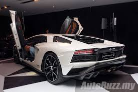As of 18 jun 2021, lamborghini car prices start at rm 1 million for the most inexpensive model urus and goes up to rm 2.27 million for the most expensive car model lamborghini aventador. Lamborghini Aventador S Lands In Malaysia Rm1 8 Mil Before Taxes Autobuzz My