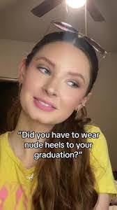 Samantha Lampe's Instagram, Twitter & Facebook