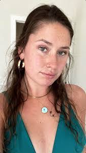 Alana Vaughn's Instagram, Twitter & Facebook