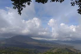 Viral video panas bule rusia di puncak gunung batur bali i mountain public agent mihanika69. Mengenal Gunung Batur Ibu Dari Gunung Agung Halaman All Kompas Com