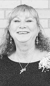 Pamela Kummer's Instagram, Twitter & Facebook