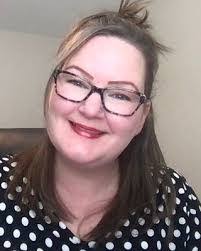 Kelly Sessions's Instagram, Twitter & Facebook