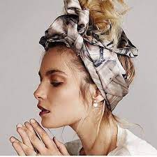 How to tie, style and wear a bandana or silk scarf in your hair around your pony tail. 21 Unique Ways To Wear Your Silk Scarf Hair Styles Scarf Hairstyles Headband Hairstyles
