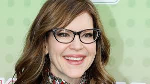 Lisa Loeb's Instagram, Twitter & Facebook
