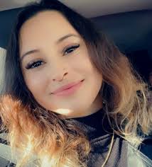 Isabel Maravilla's Instagram, Twitter & Facebook