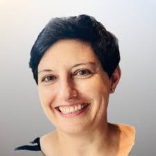 Sara Riordan's Instagram, Twitter & Facebook