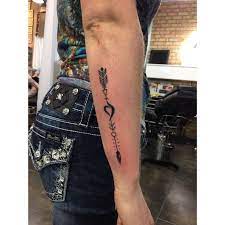 Arrow Neda Symbol Tattoo On Sarah Rosenthal Done By James Eastwood At Insight Studios In Chicago Il Tattoos Inspirational Tattoos Recovery Tattoo