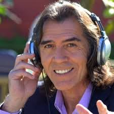 Rodolfo Roth sufre la pérdida de su esposa Días de profundos pesares y  dolor ha debido resistir el conocido locutor y conductor del recordado  programa de música de los 80,s Magnetoscopio Musical,