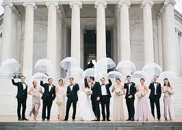 Couples Who Embraced Their Rainy Day Wedding And Totally Nailed It Rainy Wedding Rain Wedding Photos Rain Wedding