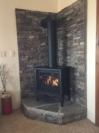 Wood burning stove mantels design, pictures, remodel, decor and ideas. Bedroom Fireplace Hausdekor Wohnung Dekoration Wohnideen Schlafzimmer Hausdekoration Wohnz Wood Stove Hearth Wood Burning Stove Corner Bedroom Fireplace