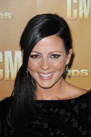 Celebrity Hairstyles News Sara Evans Sleek Dark Ponytail Hair Beauty Hair Styles Brunette Hair